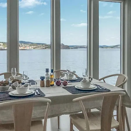 Holiday home Cozy In With House Sea View Stabbestad